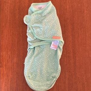🍊5/$25 SwaddleMe Mint Green Baby Swaddle with White Flowers size small/medium